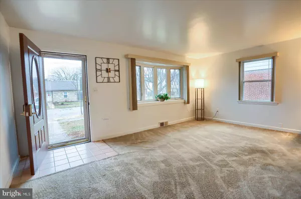 3917 DURHAM RD, Harrisburg, PA 17110