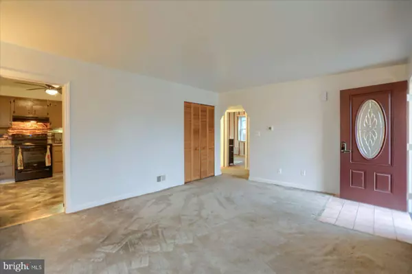 3917 DURHAM RD, Harrisburg, PA 17110