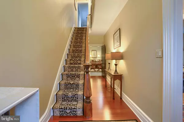 426 W MAIN ST, Mechanicsburg, PA 17055