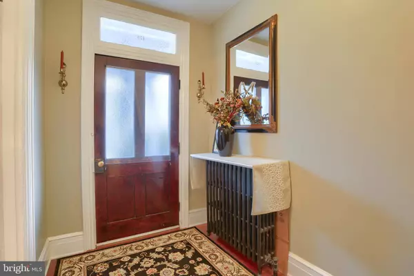 426 W MAIN ST, Mechanicsburg, PA 17055