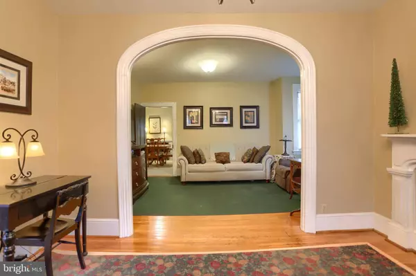 426 W MAIN ST, Mechanicsburg, PA 17055