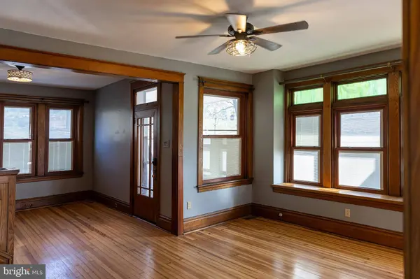 202 WALNUT ST, Lemoyne, PA 17043