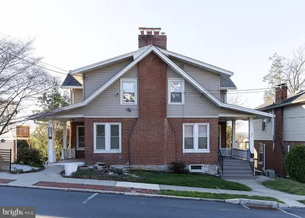 202 WALNUT ST, Lemoyne, PA 17043