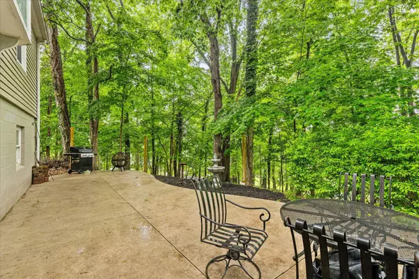 445 Hilltop Drive, Lancaster, OH 43130