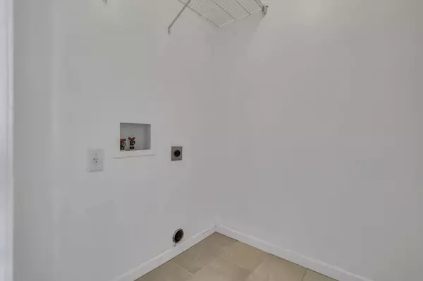 6947 Storm Boat Lane, Canal Winchester, OH 43110