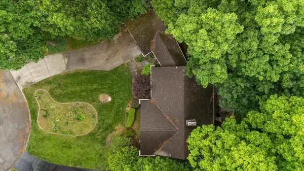 445 Hilltop Drive, Lancaster, OH 43130