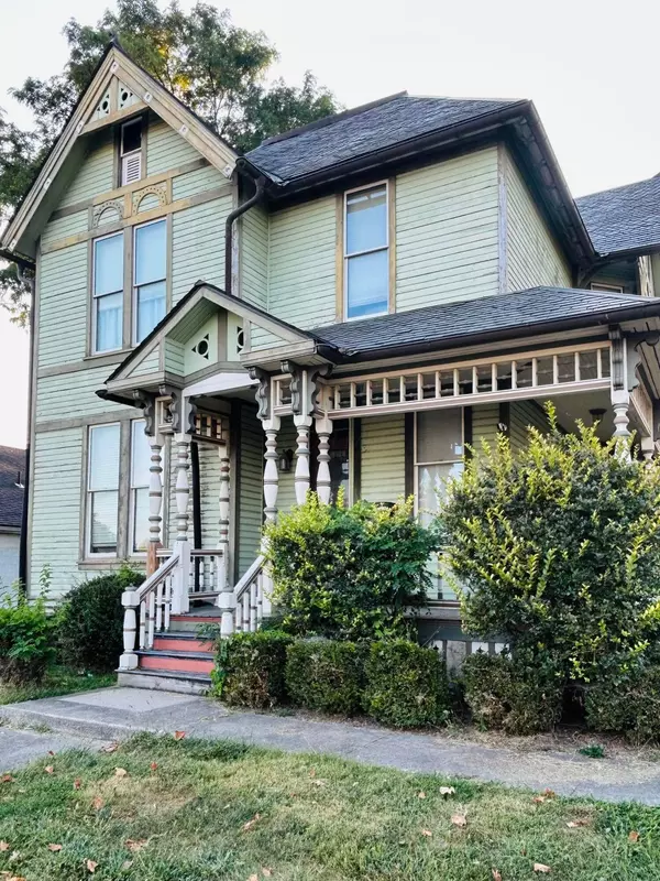 1019 S Limestone Street, Springfield, OH 45505