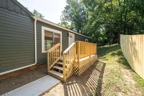 357 Adams Street, Nelsonville, OH 45764