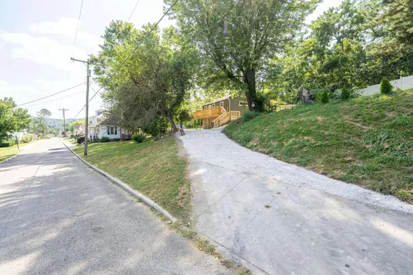 357 Adams Street, Nelsonville, OH 45764