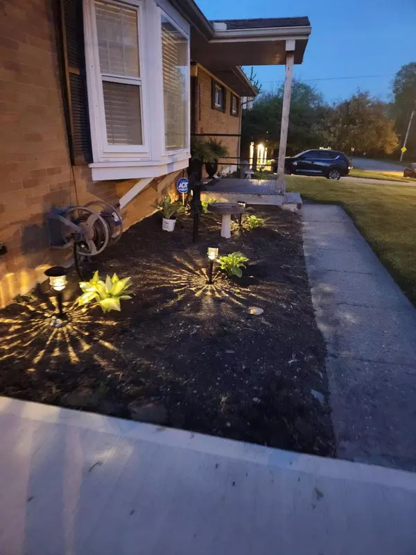 1046 Fruitland Road, Springfield, OH 45503