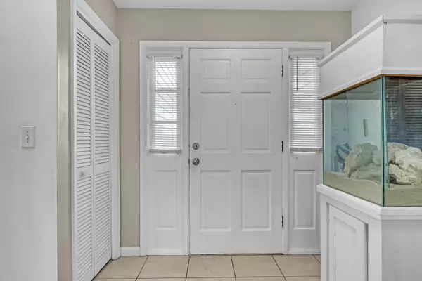 6119 Mullin ST, Jupiter, FL 33458