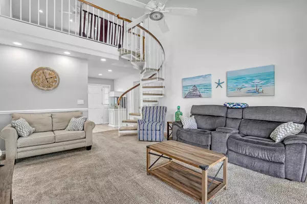 6119 Mullin ST, Jupiter, FL 33458