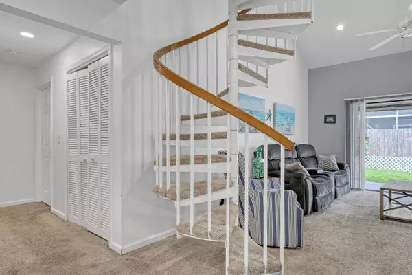 6119 Mullin ST, Jupiter, FL 33458