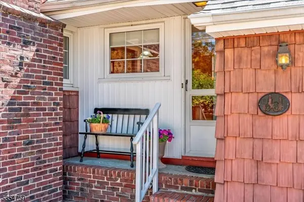 22 Wendell Pl, Clark Twp., NJ 07066
