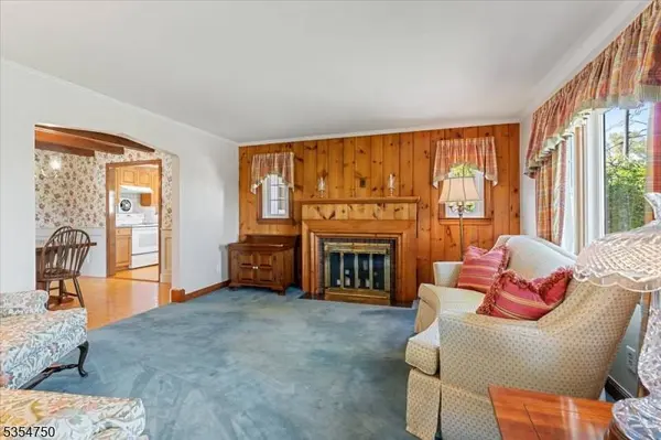 22 Wendell Pl, Clark Twp., NJ 07066