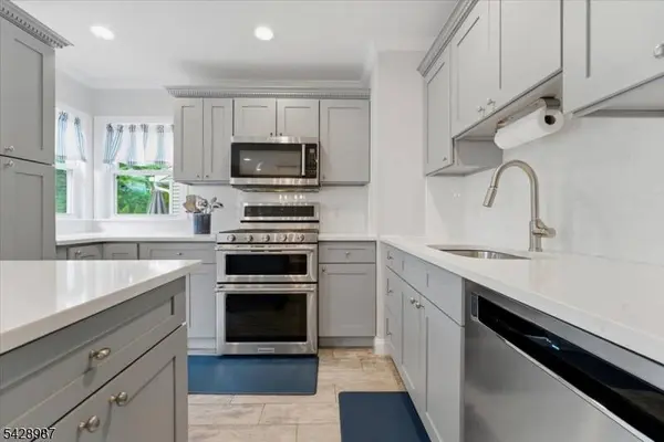 15 Van Buren Ave, Cranford Twp., NJ 07016