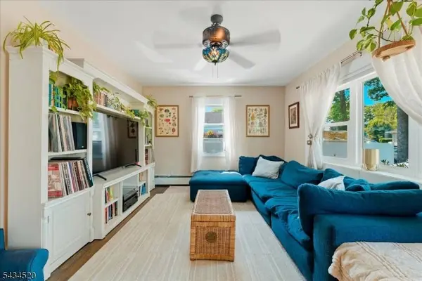 366 Maplewood Ave, Kenilworth Boro, NJ 07033