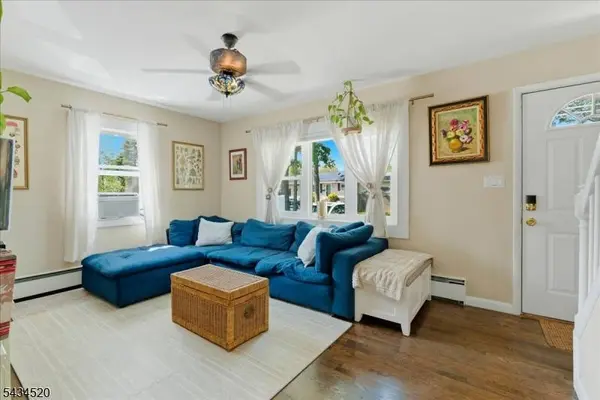 366 Maplewood Ave, Kenilworth Boro, NJ 07033