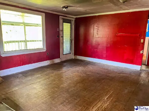 1267 N Old Georgetown, Lake City, SC 29560