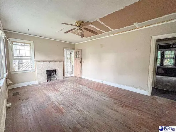 1304 Edgewood Ave, Florence, SC 29501