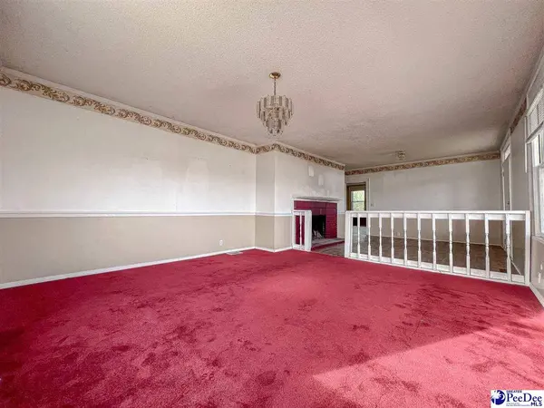 818 W Lydia Hwy, Hartsville, SC 29550