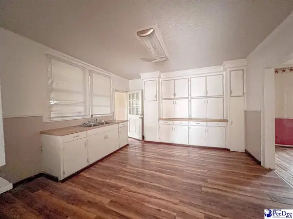 818 W Lydia Hwy, Hartsville, SC 29550