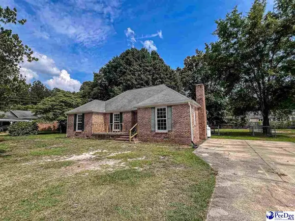 1032 Edgewood Dr., Hartsville, SC 29550