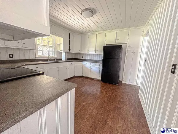 219 E Marion ST, Mullins, SC 29574