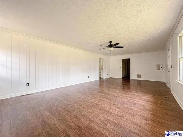 219 E Marion ST, Mullins, SC 29574