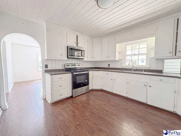 219 E Marion ST, Mullins, SC 29574