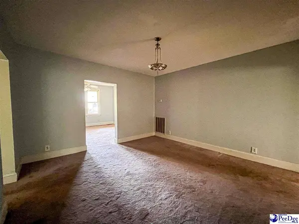 1263 Old Kemper Rd, Lake View, SC 29563