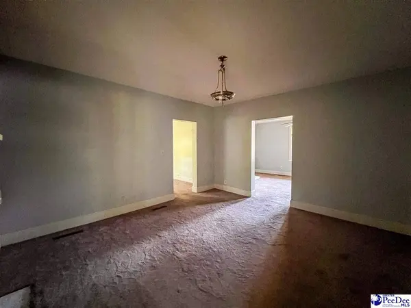 1263 Old Kemper Rd, Lake View, SC 29563