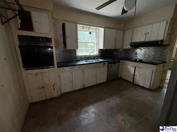 12 Bayswater Rd, Quinby, SC 29506
