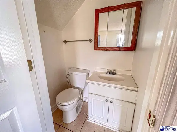 206 N 8th Ave, Dillon, SC 29536