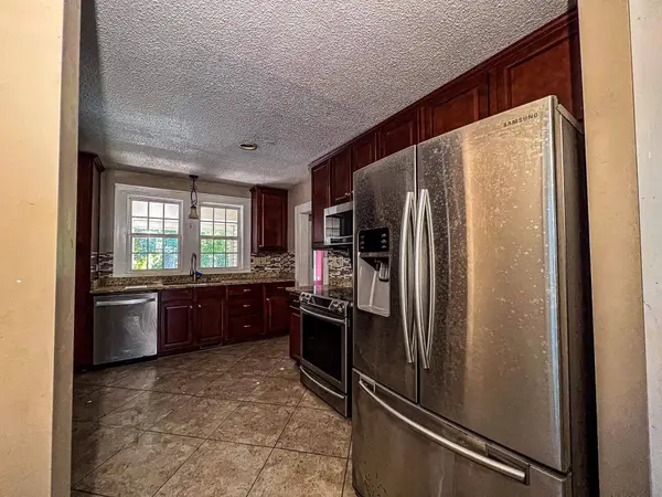 2203 4th Ave., Conway, SC 29527