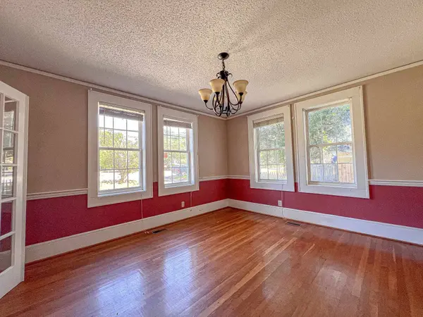 2203 4th Ave., Conway, SC 29527