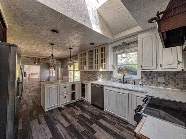 6313 Middle Rd., Mullins, SC 29574