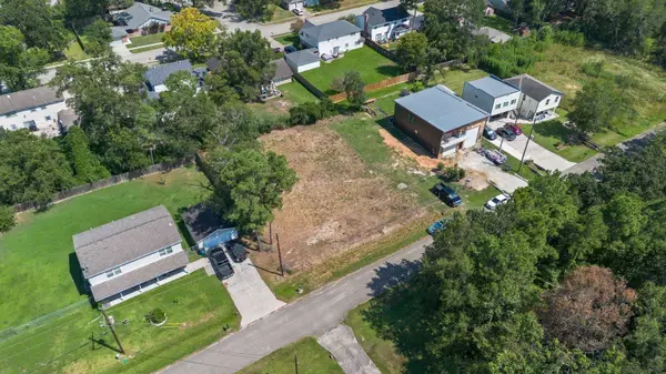 17129 Sprawling Oaks DR, Conroe, TX 77385