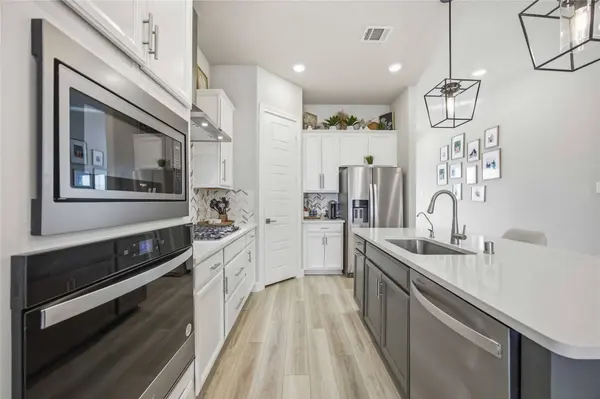 8104 Morning Melody DR, Houston, TX 77063