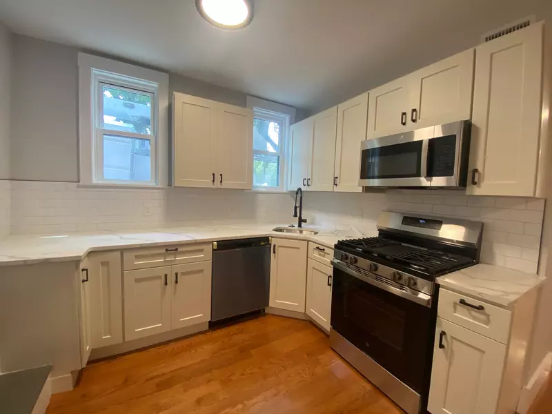 118 Marginal St #1, East Boston, MA 02128-2716