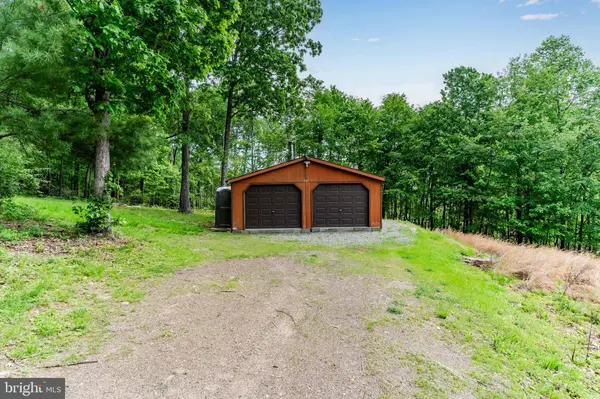 220 UPPER BALD EAGLE LN, Mcclure, PA 17841