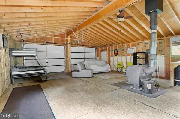 220 UPPER BALD EAGLE LN, Mcclure, PA 17841