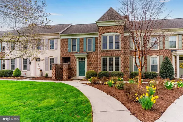 56 DEVONSHIRE SQ, Mechanicsburg, PA 17050