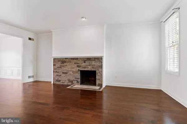 41 DEVONSHIRE SQ, Mechanicsburg, PA 17050