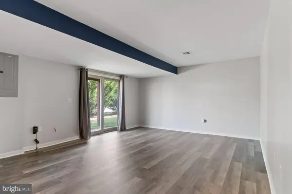 6315 CREEKBEND DR, Mechanicsburg, PA 17050