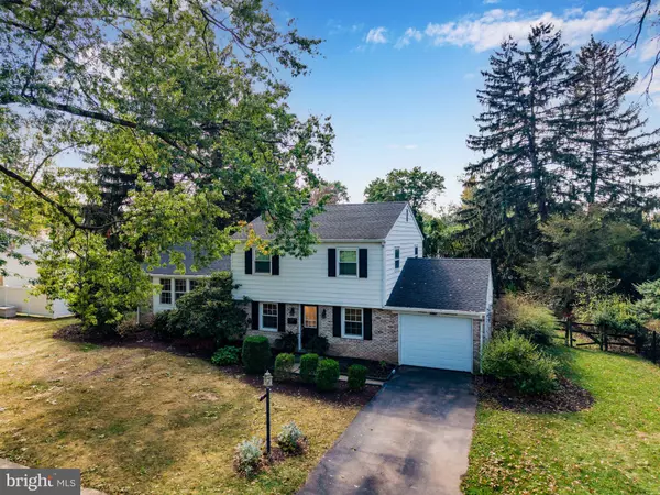 414 DEERFIELD RD, Camp Hill, PA 17011