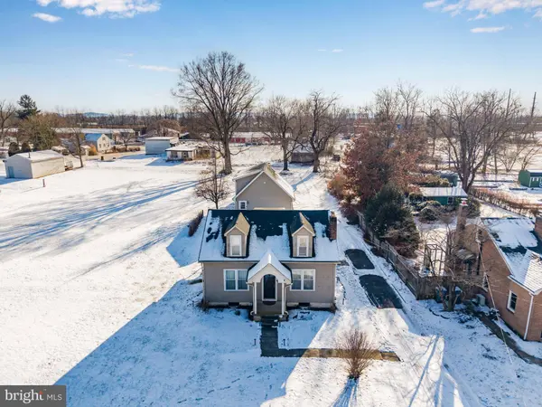 910 W LOUTHER ST, Carlisle, PA 17013