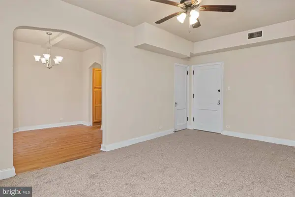 1525 N FRONT ST #213, Harrisburg, PA 17102