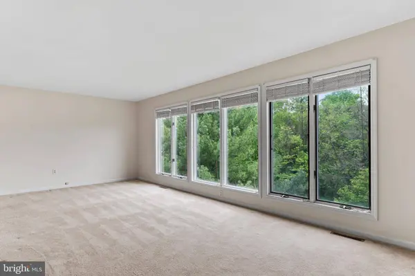 1724 CREEK VISTA DR, New Cumberland, PA 17070