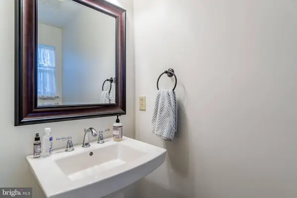 3463 CHESTNUT ST, Camp Hill, PA 17011